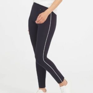 SPANX Classic Navy The Perfect Pant Piped Ankle Skinny Pants Size S